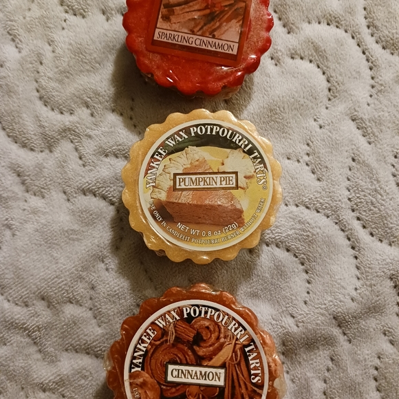 Yankee Candle Wax Melts (9) - Picture 4 of 9